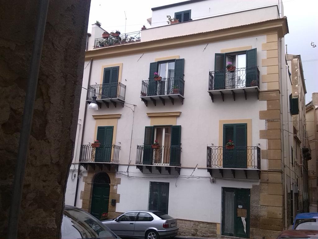 B&B Largo Barile Caltanissetta Exterior foto